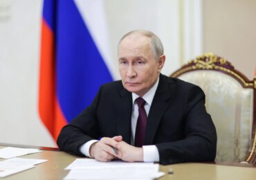 Ucraina, Putin “Russia pronta a riprendere i negoziati trilaterali, raggiungere una soluzione è possibile”